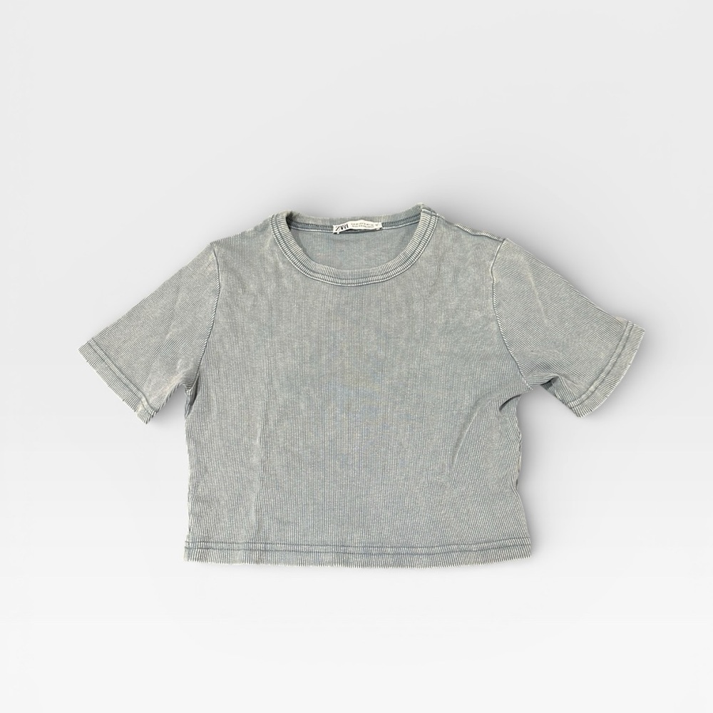 Zara Heathered Light Gray Cropped Short Sleeve Tee